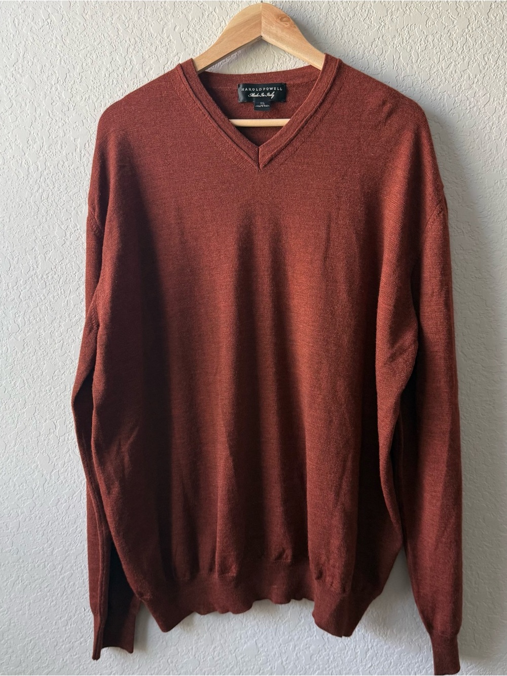 Harold Powell Men's V-Neck Merino Wool Sweater Made in Italy Rust Brown